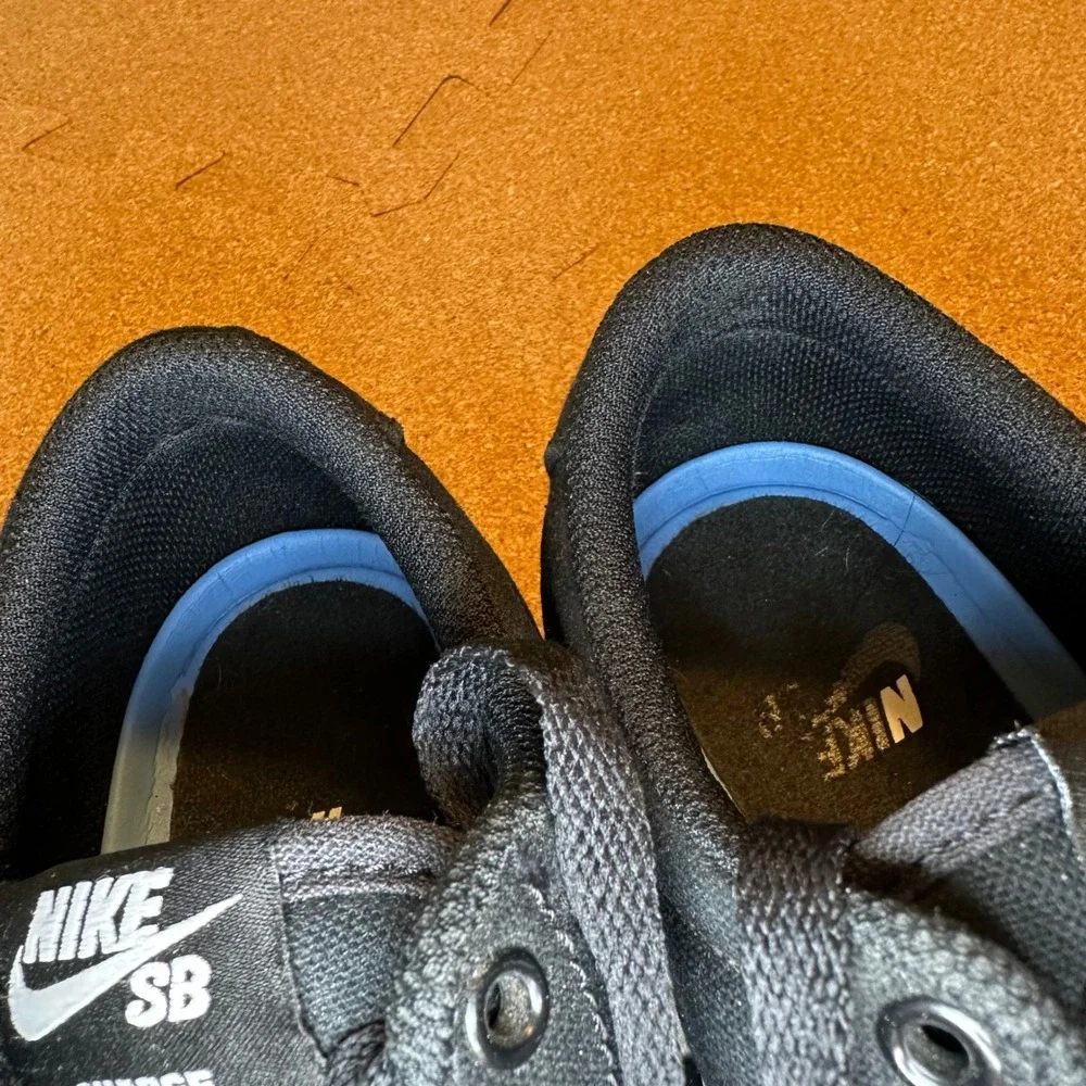 Nike SB Charge Canvas Mens 7.5 Black White Skate Shoes CD6279-002